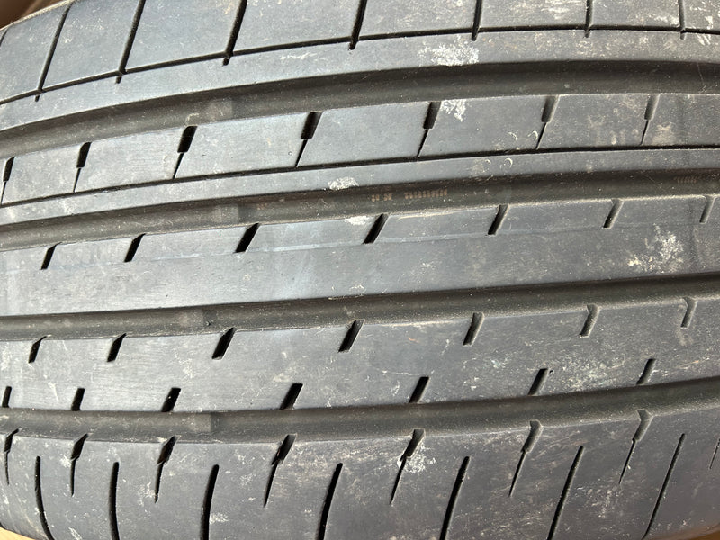 ギャラリービューアに画像をロードする, T-057 ヨコハマ 夏タイヤ ﾌﾞﾙｰｱｰｽＸT 235/55Ｒ20
