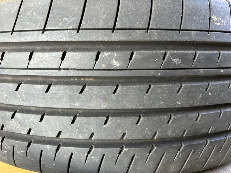 ギャラリービューアに画像をロードする, T-057 ヨコハマ 夏タイヤ ﾌﾞﾙｰｱｰｽＸT 235/55Ｒ20
