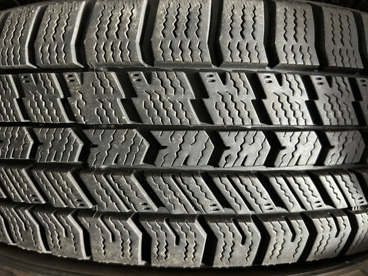 T-017グッドイヤーｱｲｽﾅﾋﾞ155/65Ｒ14 スタッドレス