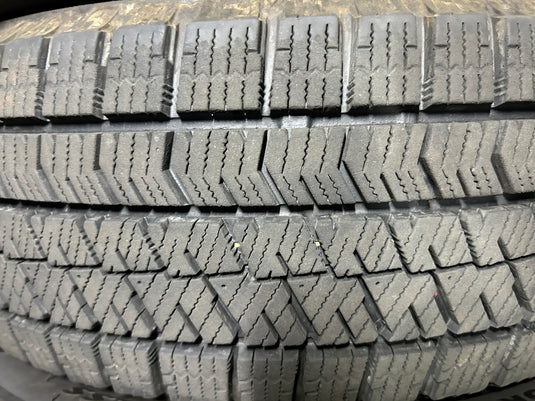 T-024ブリヂストンﾌﾞﾘｻﾞｯｸ　VRX2165/55Ｒ15 スタッドレス