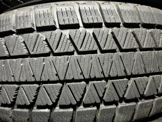 T-046ブリヂストンﾌﾞﾘｻﾞｯｸ　DM-V3225/55Ｒ18 スタッドレス