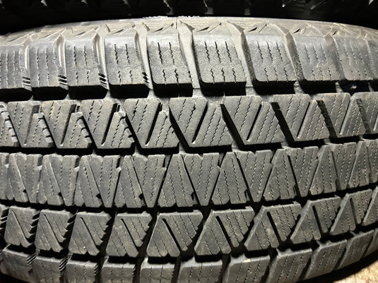 T-046ブリヂストンﾌﾞﾘｻﾞｯｸ　DM-V3225/55Ｒ18 スタッドレス