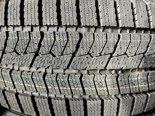 T-003トーヨーｵﾌﾞｻﾞｰﾌﾞ　GIZ2205/50Ｒ17 スタッドレス