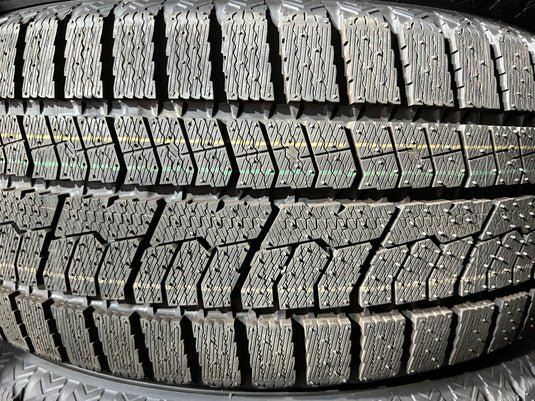 T-003トーヨーｵﾌﾞｻﾞｰﾌﾞ　GIZ2205/50Ｒ17 スタッドレス