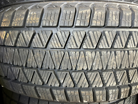 T-060ブリヂストンﾌﾞﾘｻﾞｯｸ　DM-V3225/55Ｒ18 スタッドレス