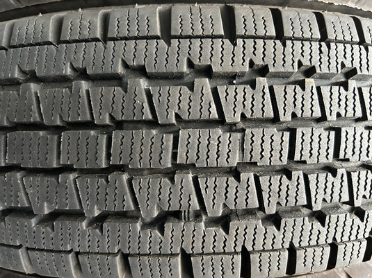 T-006ブリヂストンﾌﾞﾘｻﾞｯｸ　W300145/80Ｒ12 スタッドレス