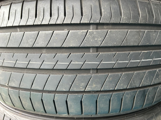 T-064ダンロップﾙ･ﾏﾝＶ225/45Ｒ19 夏タイヤ