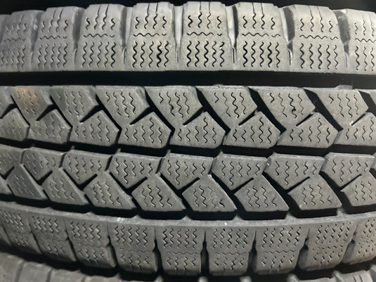 T-033ブリヂストンﾌﾞﾘｻﾞｯｸ　VL1195/80Ｒ15 スタッドレス