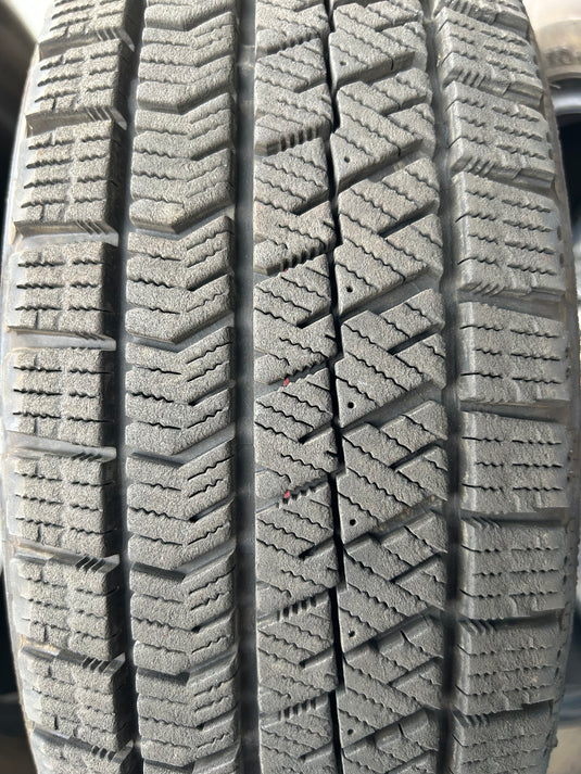 T-067ブリヂストンﾌﾞﾘｻﾞｯｸ　VRX2155/65Ｒ14 スタッドレス