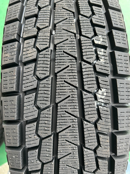 F16-0034ヨコハマｱｲｽｶﾞｰﾄﾞG075215/70Ｒ16スタッドレス