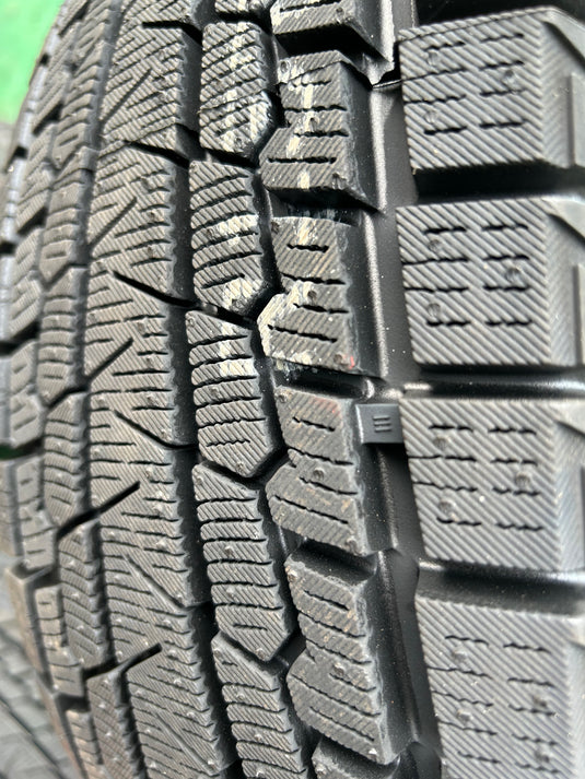 F16-0034ヨコハマｱｲｽｶﾞｰﾄﾞG075215/70Ｒ16スタッドレス