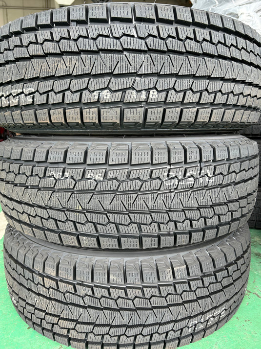 F16-0034ヨコハマｱｲｽｶﾞｰﾄﾞG075215/70Ｒ16スタッドレス