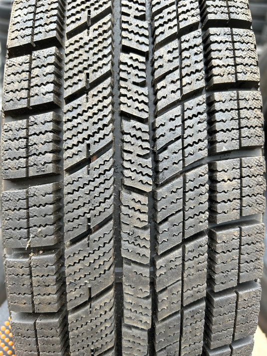 T-084ナンカンｱｲｽｱｸﾃｨﾊﾞ　AW-1175/80Ｒ16 スタッドレス