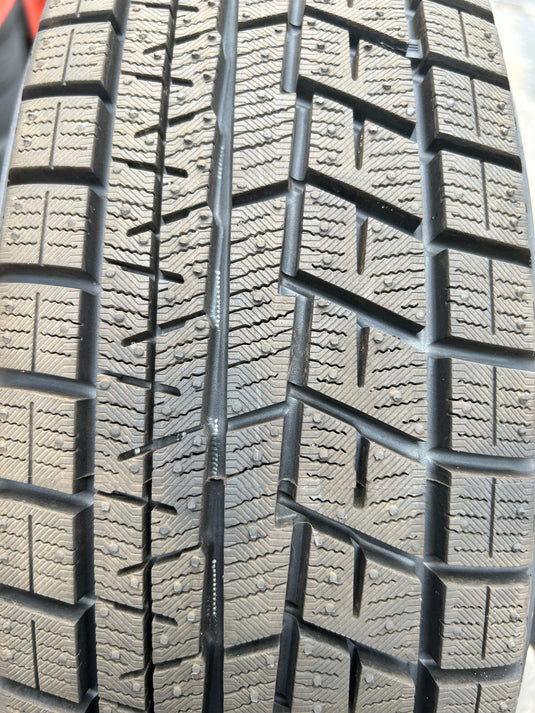 T-087ヨコハマｱｲｽｶﾞｰﾄﾞ　iG60165/70Ｒ14 スタッドレス