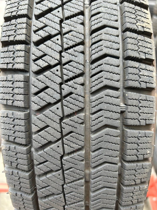 T-090ブリヂストンﾌﾞﾘｻﾞｯｸ　VRX2155/65Ｒ13 スタッドレス