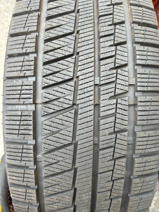 F16-0037海外製GRIPMAX205/60Ｒ16スタッドレス