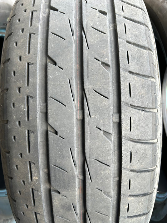 T-099ブリヂストンLUFT  RVⅡ215/60Ｒ17 夏タイヤ