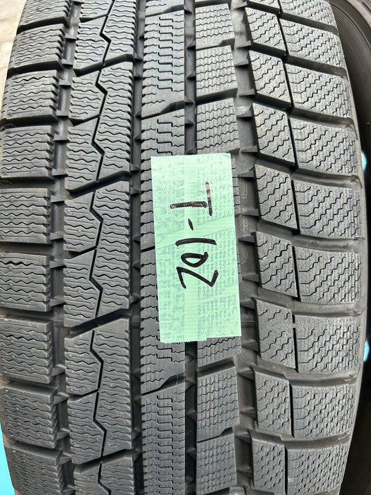 T-102トーヨーｳｨﾝﾀｰﾄﾗﾝﾊﾟｽTX215/65Ｒ16 スタッドレス