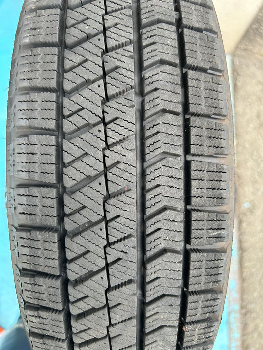 K14-0053ブリヂストンﾌﾞﾘｻﾞｯｸ　VRX2155/65Ｒ14スタッドレス