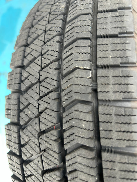 K14-0053ブリヂストンﾌﾞﾘｻﾞｯｸ　VRX2155/65Ｒ14スタッドレス