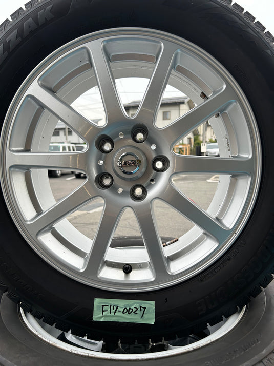 F17-0027ブリヂストンﾌﾞﾘｻﾞｯｸ　VRX3225/55Ｒ17スタッドレス