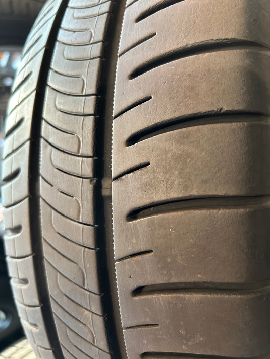 F15-0051ダンロップｴﾅｾｰﾌﾞRV505195/65Ｒ15夏タイヤ