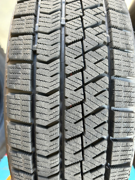 T-112ブリヂストンﾌﾞﾘｻﾞｯｸ　VRX2155/65Ｒ14 スタッドレス