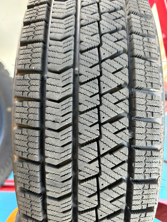 T-112ブリヂストンﾌﾞﾘｻﾞｯｸ　VRX2155/65Ｒ14 スタッドレス