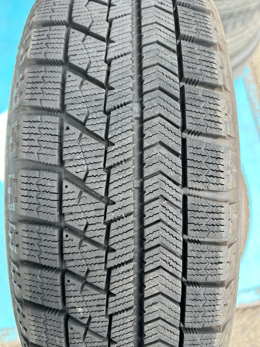 K15-0031ブリヂストンﾌﾞﾘｻﾞｯｸ　VRX165/60Ｒ15スタッドレス