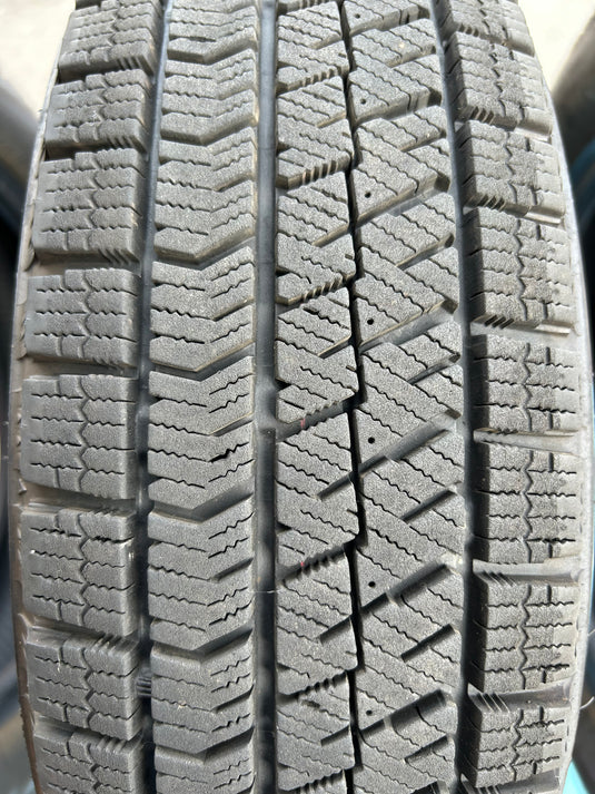 T-114ブリヂストンﾌﾞﾘｻﾞｯｸ　VRX2155/65Ｒ14 スタッドレス