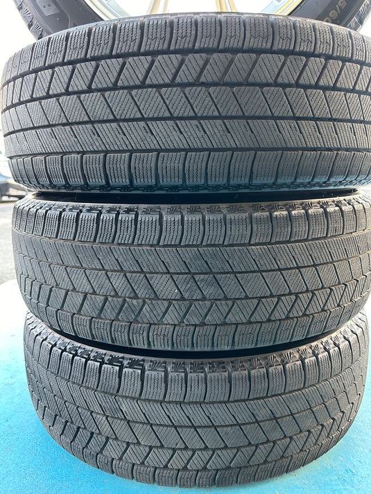 F16-0039ブリヂストンﾌﾞﾘｻﾞｯｸ　VRX3195/60Ｒ16スタッドレス