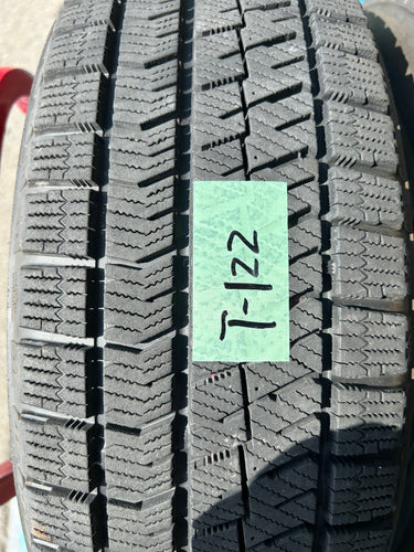 T-122ブリヂストンﾌﾞﾘｻﾞｯｸ　VRX2　ﾁﾗｼ195/65Ｒ15 スタッドレス