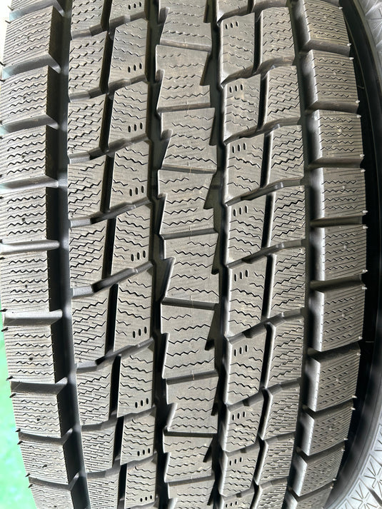 T-127グッドイヤーｱｲｽﾅﾋﾞ　SUV235/70Ｒ16 スタッドレス