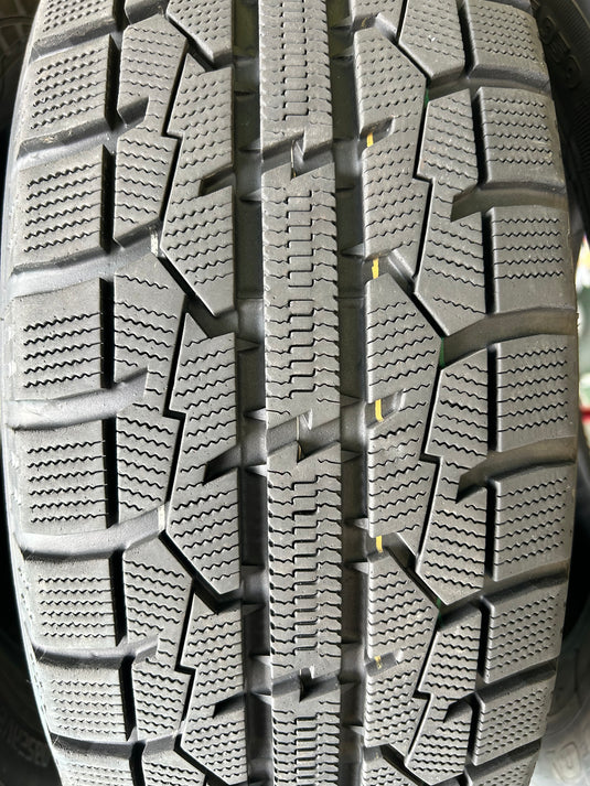 T-128トーヨーｶﾞﾘｯﾄ　GIZ205/65Ｒ16 スタッドレス