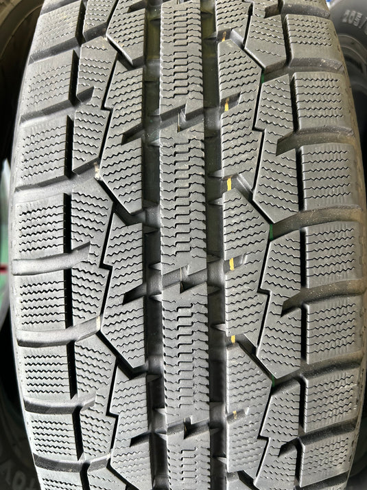 T-128トーヨーｶﾞﾘｯﾄ　GIZ205/65Ｒ16 スタッドレス