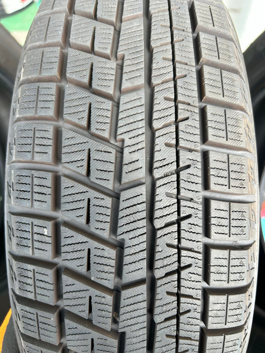 T-130ヨコハマｱｲｽｶﾞｰﾄﾞ　IG60175/65Ｒ14 スタッドレス