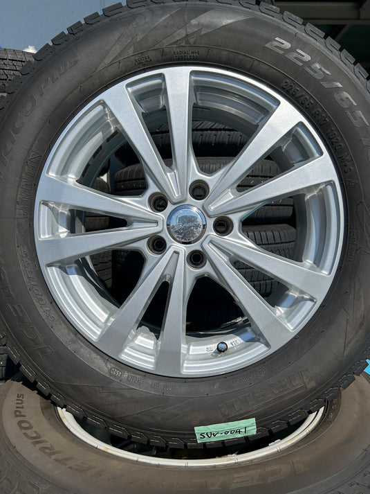 SUV-0042ピレリｱｲｽ　ｱｼﾝﾒﾄﾘｺﾌﾟﾗｽ225/65Ｒ15スタッドレス