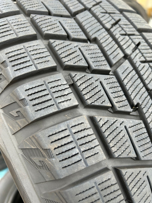 F17-0032ヨコハマｱｲｽｶﾞｰﾄﾞ　IG60215/60Ｒ17スタッドレス