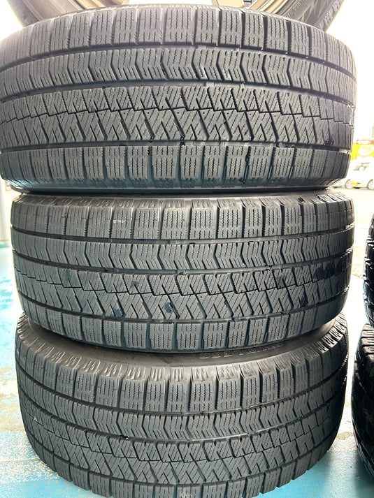 F16-0041ブリヂストンﾌﾞﾘｻﾞｯｸ　VRX2195/50Ｒ16スタッドレス