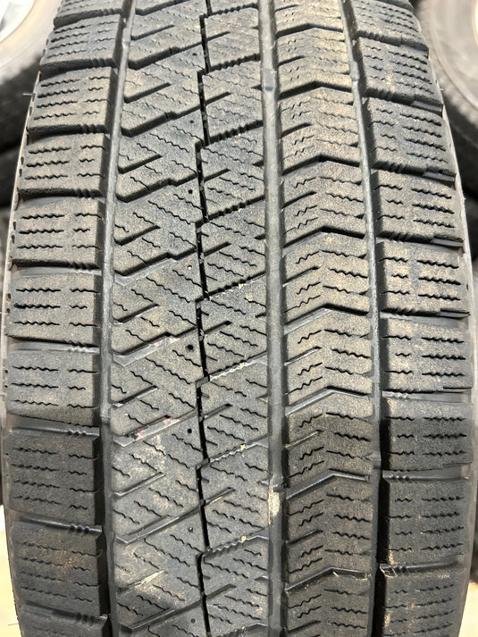 F15-0057ブリヂストンﾌﾞﾘｻﾞｯｸ　VRX2185/65Ｒ15スタッドレス