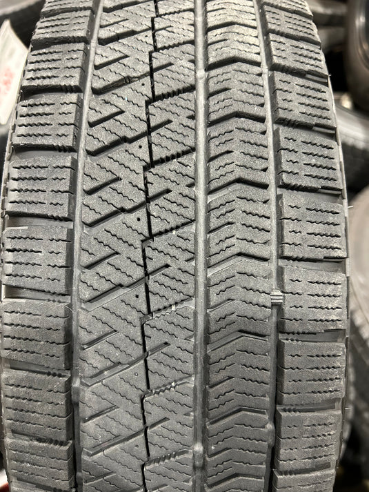 F15-0058ブリヂストンﾌﾞﾘｻﾞｯｸ　VRX2185/65Ｒ15スタッドレス