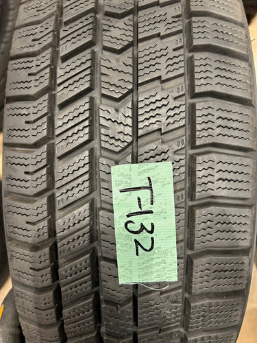 T-132グッドイヤーｱｲｽﾅﾋﾞ8195/60Ｒ17 スタッドレス