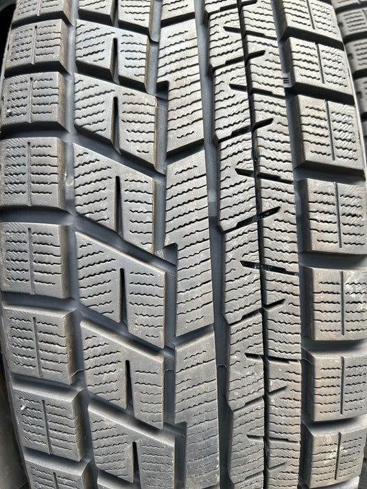 T-137 ヨコハマ スタッドレス ｱｲｽｶﾞｰﾄﾞ　IG60 185/70Ｒ14