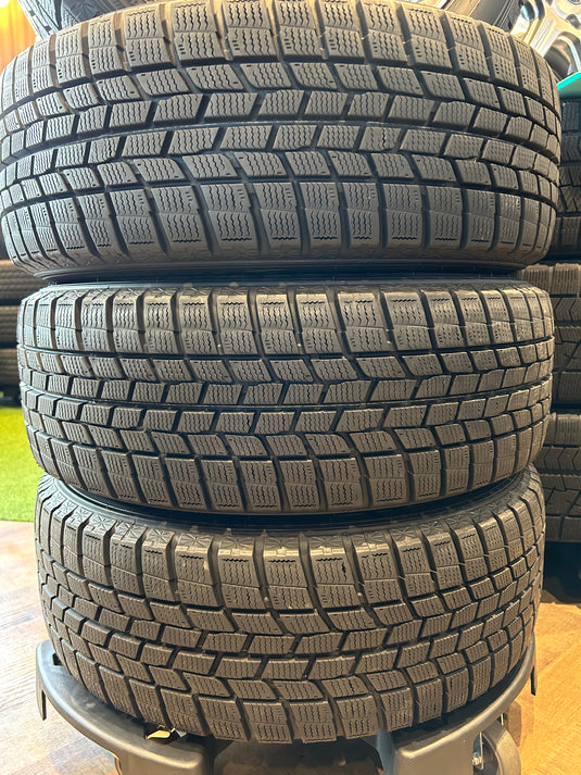 F16-0042グッドイヤーｱｲｽﾅﾋﾞ6205/55Ｒ16スタッドレス