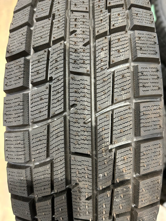 T-141他社専売品ﾌﾟﾗｸﾃｨﾊﾞｱｲｽ BP02175/65Ｒ14 スタッドレス