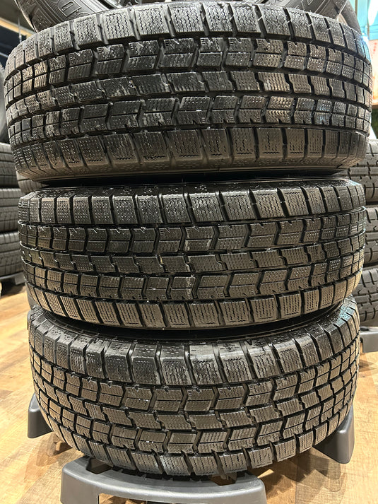 F15-0060グッドイヤーｱｲｽﾅﾋﾞ7195/65Ｒ15スタッドレス