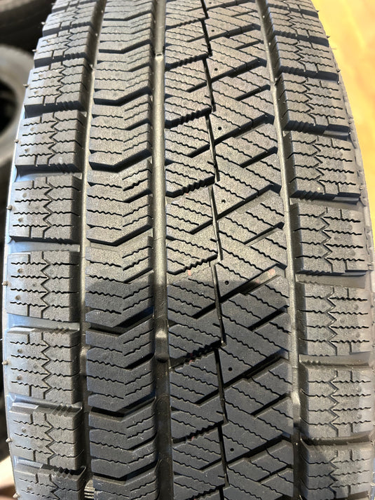 F15-0061 ブリヂストン スタッドレス ﾌﾞﾘｻﾞｯｸ　VRX2 175/65Ｒ15