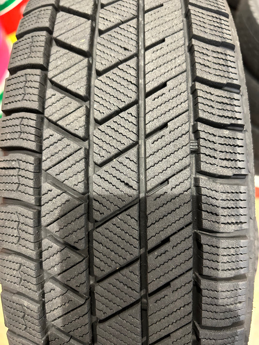 K14-0061ブリヂストンﾌﾞﾘｻﾞｯｸ　VRX3165/70Ｒ14スタッドレス