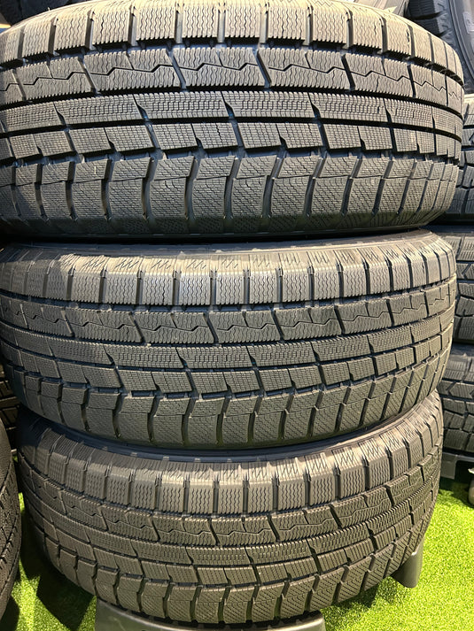 F17-0033トーヨーｳｨﾝﾀｰﾄﾗﾝﾊﾟｽ215/60Ｒ17スタッドレス