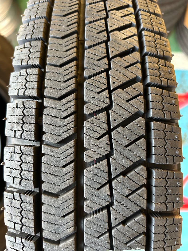 ギャラリービューアに画像をロードする, T-147 ブリヂストン スタッドレス ﾌﾞﾘｻﾞｯｸ　VRX2 155/80Ｒ13
